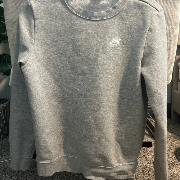 Nike Heather Gray Crewneck - Picture 1 of 3